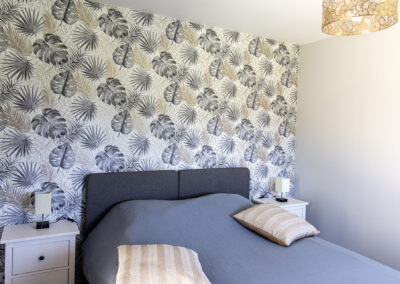 La Grange aux Cyprès: chambre avec lit King Size